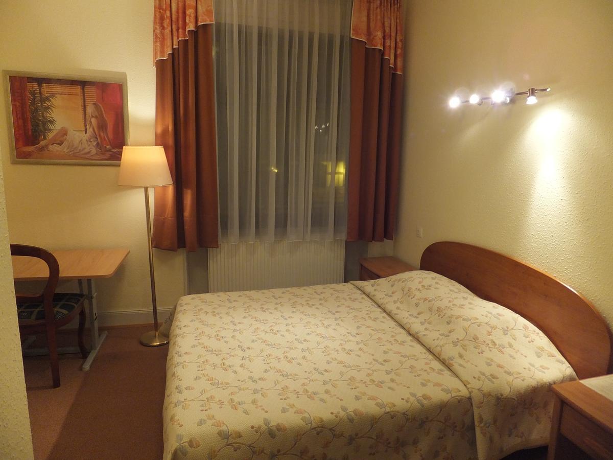 Hostellerie La Boheme Roppenheim Exteriör bild